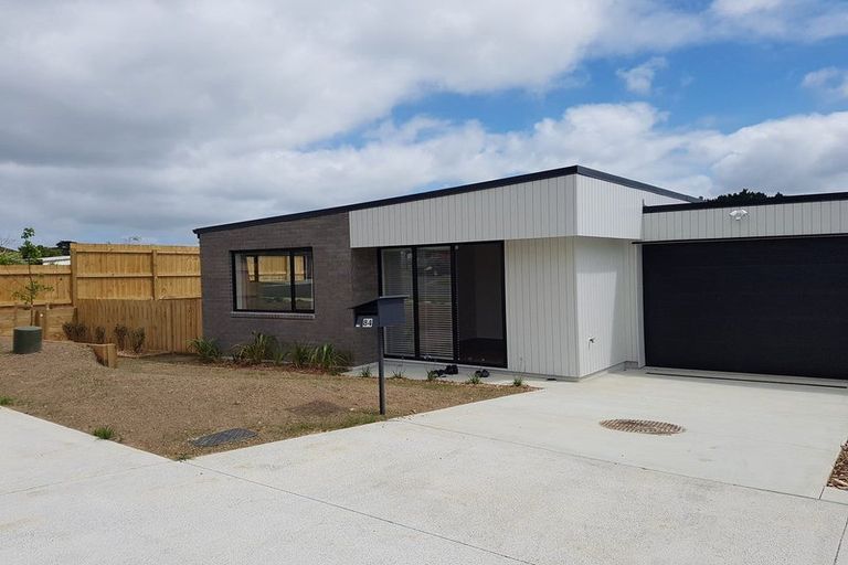 Photo of property in 84 Prado Drive, Pukekohe, 2120