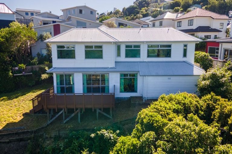 Photo of property in 18 Cresswell Place, Johnsonville, Wellington, 6037