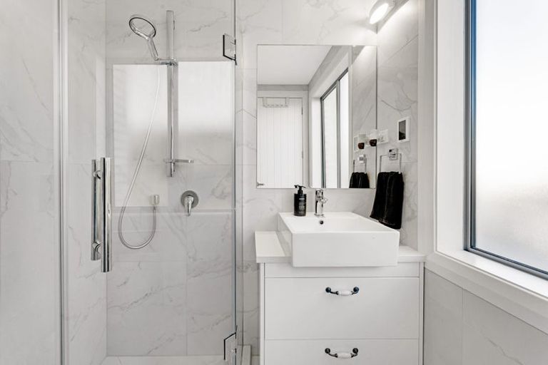 Photo of property in 33 Te Oneroa Way, Long Bay, Auckland, 0630