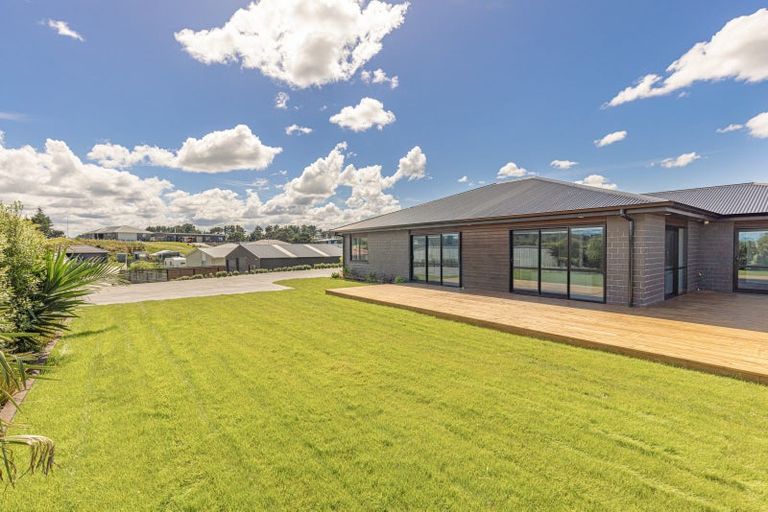Photo of property in 5 Golf Vue Place, Castlecliff, Whanganui, 4501