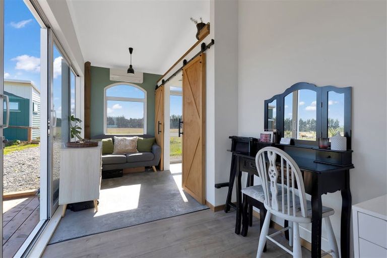 Photo of property in 1423 Poyntzs Road, West Eyreton, Rangiora, 7475