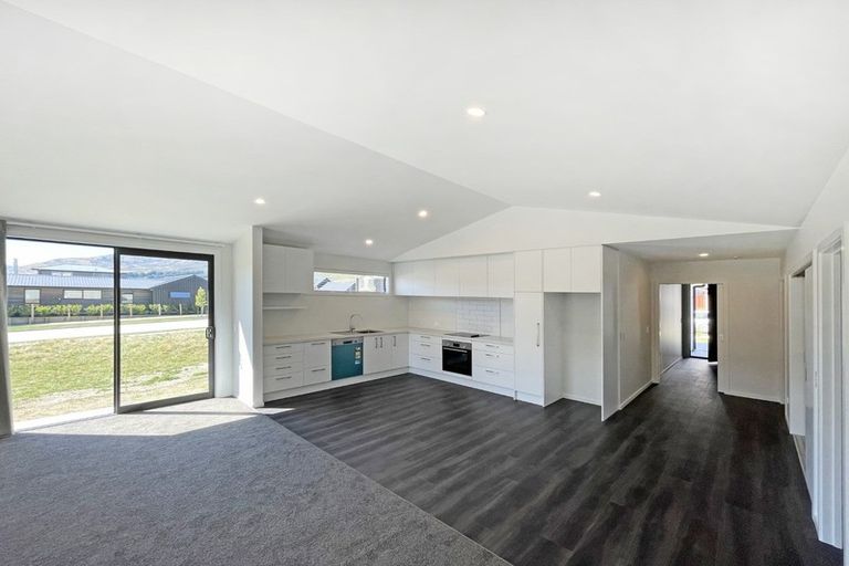 Photo of property in 36 Howden Drive, Jacks Point, 9371