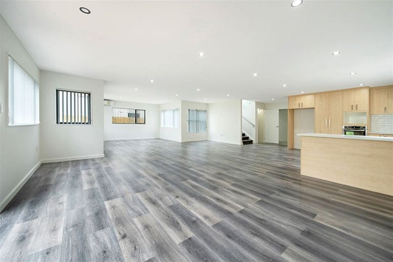 Photo of property in 16a Glen Marine Parade, Glendene, Auckland, 0602