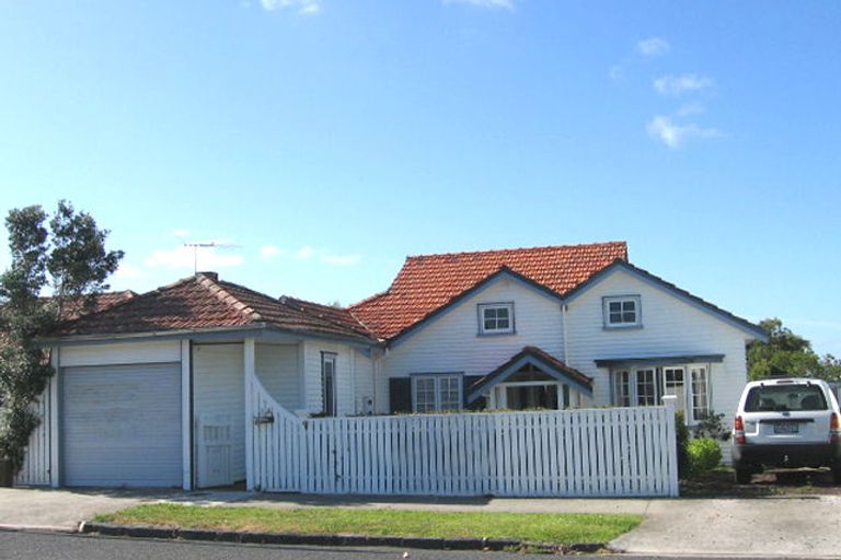 Photo of property in 14 Maungarei Road, Remuera, Auckland, 1050