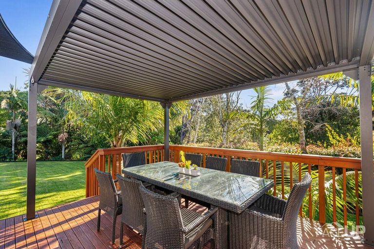 Photo of property in 13 Hobie Court, West Harbour, Auckland, 0618