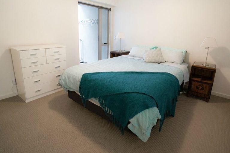 Photo of property in Aqua, 4/74 Oriental Parade, Oriental Bay, Wellington, 6011