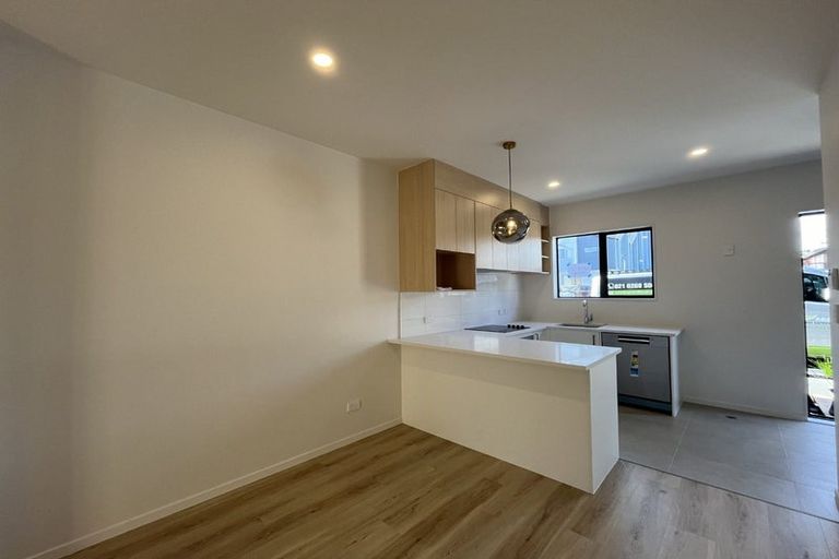 Photo of property in 44e Westgate Drive, Westgate, Auckland, 0614