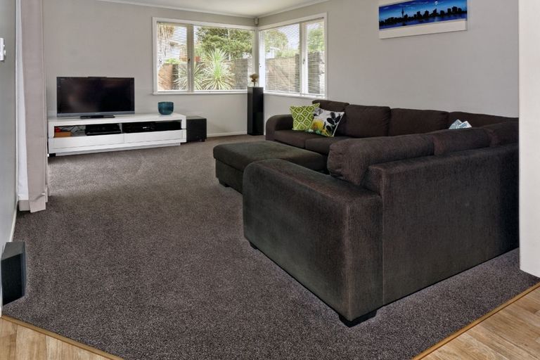 Photo of property in 4 Paewai Road, Glen Eden, Auckland, 0602