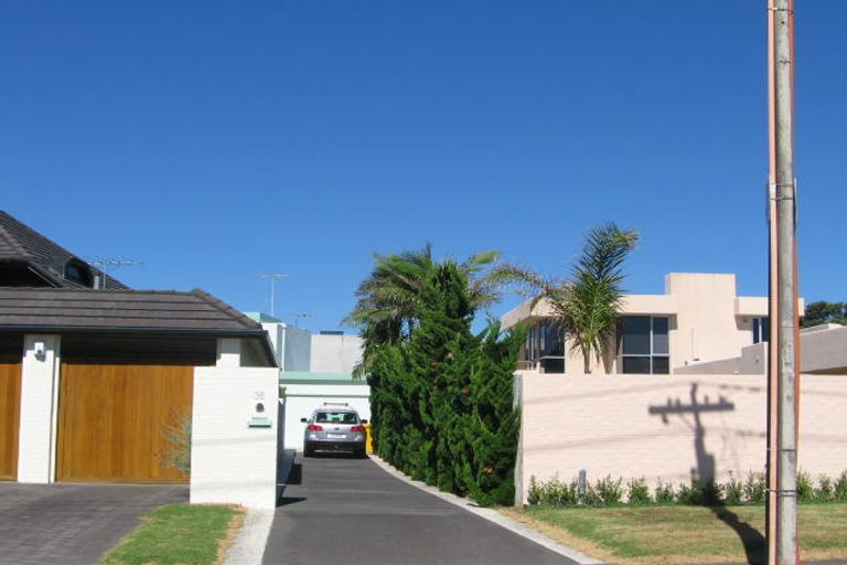 Photo of property in 35 Ocean View Road, Milford, Auckland, 0620