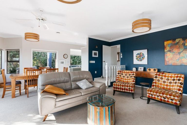 Photo of property in 1 Ruamoana Place, Omokoroa, 3114