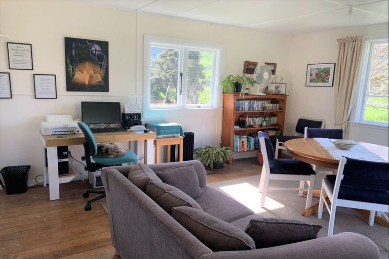 Photo of property in 1550 Coast Road, Pongaroa, 4991