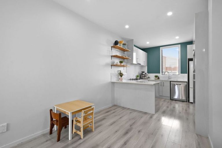 Photo of property in 14 Dignity Street, Papakura, 2110