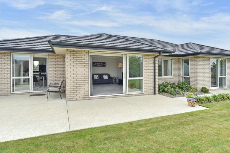 Photo of property in 11 Mulberry Street, Rangiora, 7400