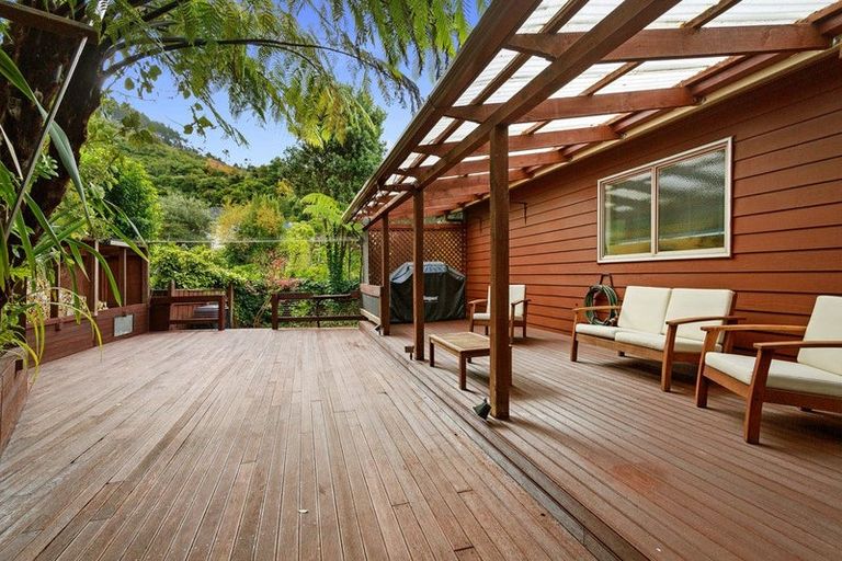 Photo of property in 24 Westhaven Drive, Tawa, Wellington, 5028