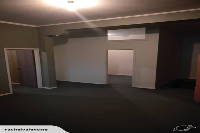 Photo of property in 91a Cook Street, Marfell, New Plymouth, 4310