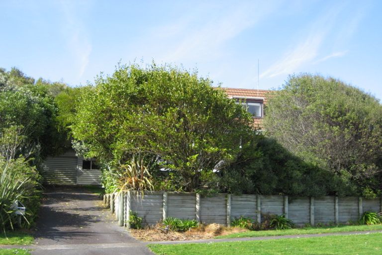 Photo of property in 5 Kipling Drive, Whalers Gate, New Plymouth, 4310