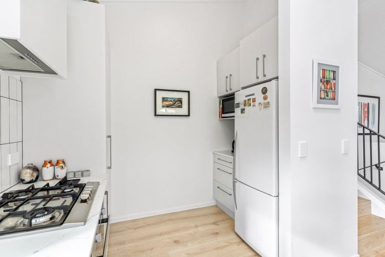 Photo of property in 221 Linton Crescent, Whangamata, 3620