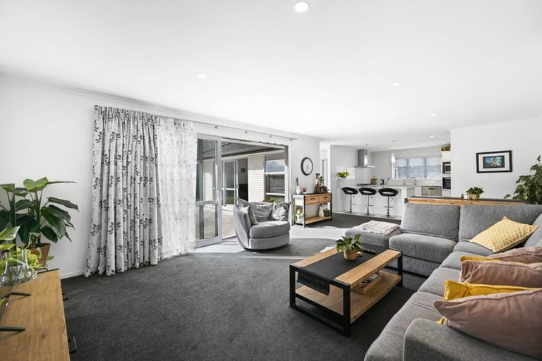 Photo of property in 72 Cumberland Drive, Flagstaff, Hamilton, 3210