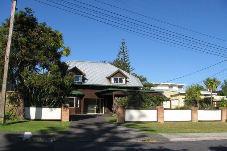 Photo of property in 4 Salem Place, Torbay, Auckland, 0630