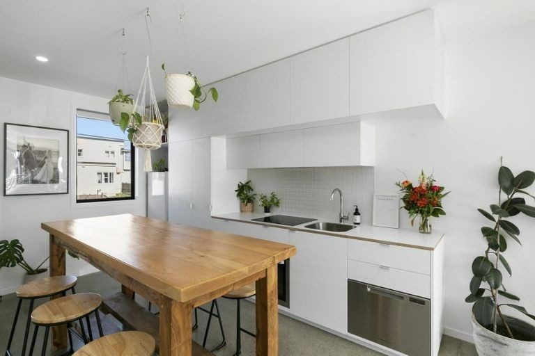 Photo of property in 439b Jackson Street, Petone, Lower Hutt, 5012