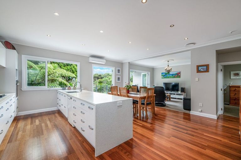 Photo of property in 10 Westridge Road, Titirangi, Auckland, 0604