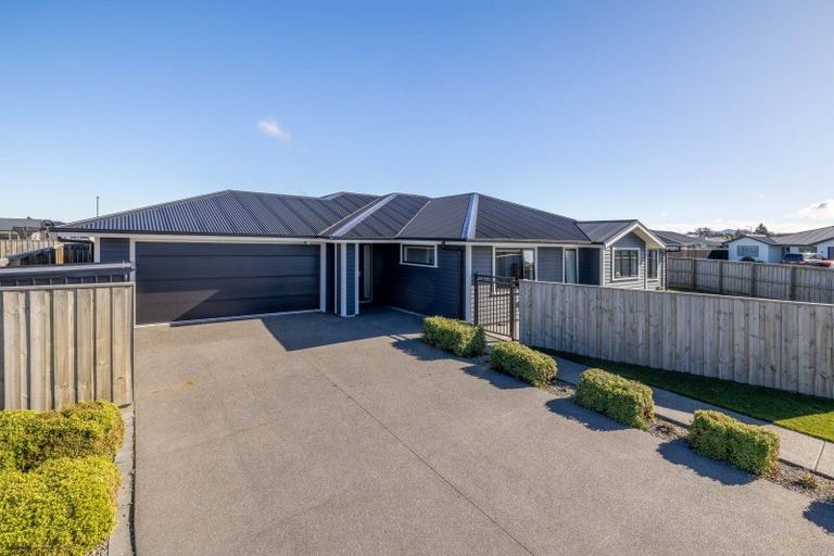 Photo of property in 2 Hickmott Street, Rangiora, 7400