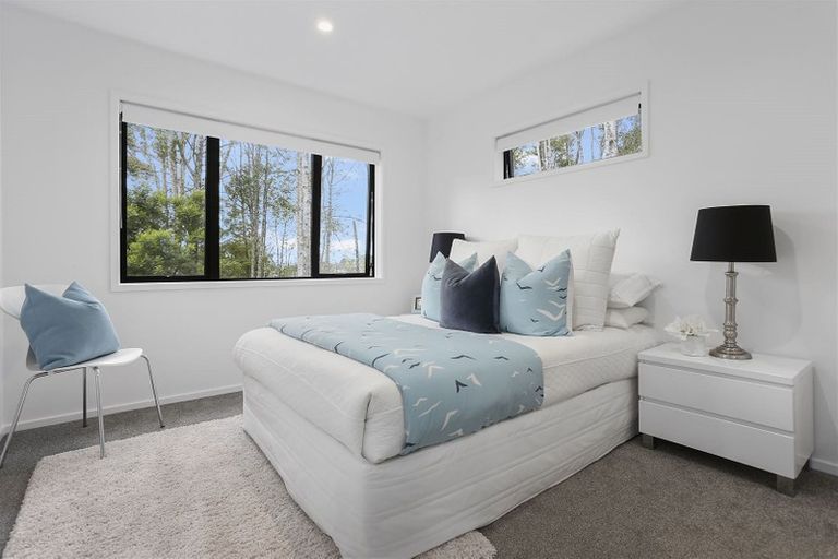 Photo of property in 4/15d Verran Road, Birkenhead, Auckland, 0626