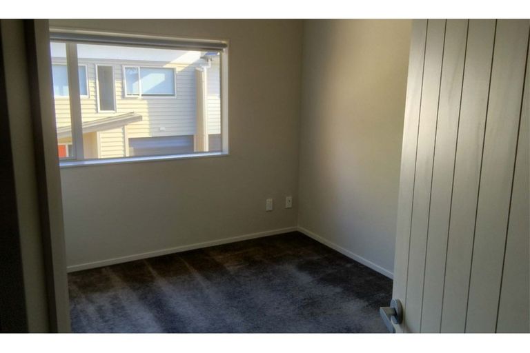 Photo of property in 3/45a Swanson Road, Henderson, Auckland, 0610