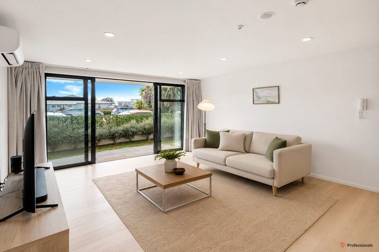 Photo of property in 2/388 Hibiscus Coast Highway, Orewa, 0931