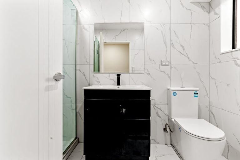 Photo of property in 15 Rosarina Lane, Takanini, 2112