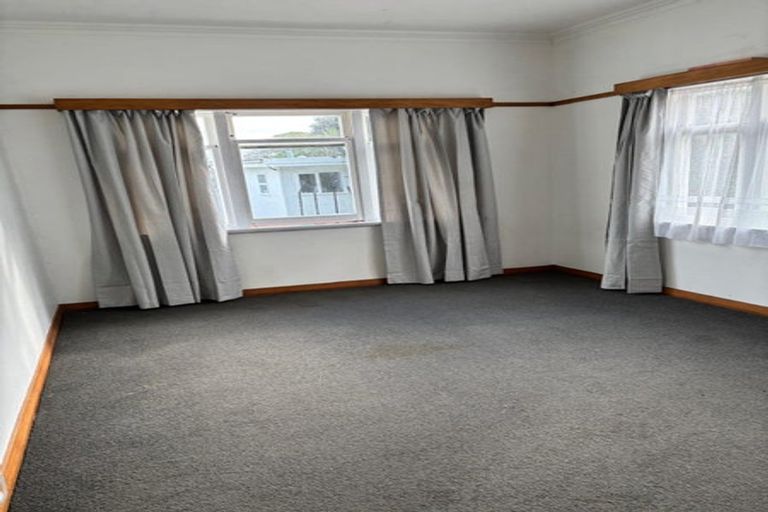 Photo of property in 6 Otaki Street, Miramar, Wellington, 6022