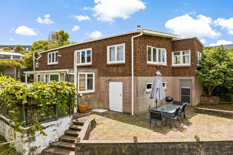 Photo of property in 12 Korotaha Terrace, Rothesay Bay, Auckland, 0630