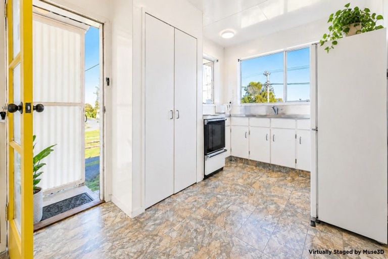 Photo of property in 100a Brunton Crescent, Thames, 3500
