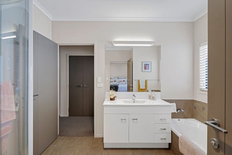 Photo of property in 59 Lismore Street, Merrilands, New Plymouth, 4312