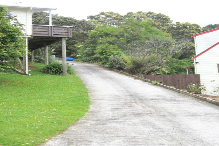 Photo of property in 2/13 Noeleen Street, Glenfield, Auckland, 0629