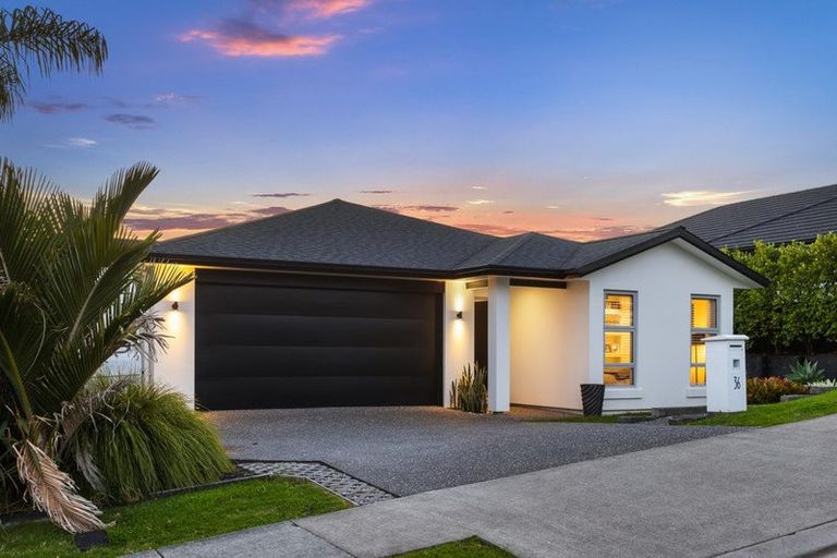 Photo of property in 36 Boocock Crescent, Orewa, 0931