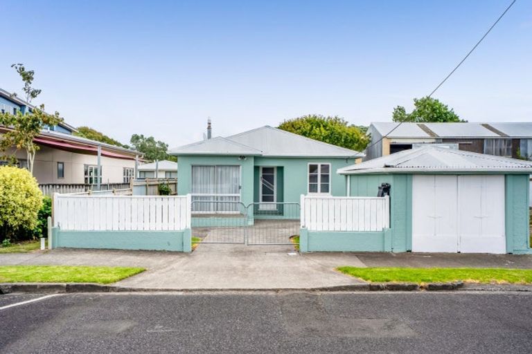 Photo of property in 19a Grey Street, Waitara, 4320