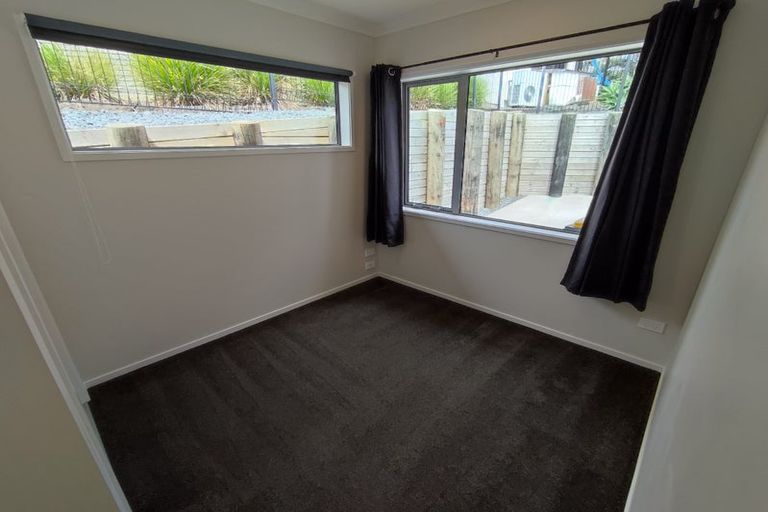 Photo of property in 10 Ridgeview Close, Red Beach, 0932