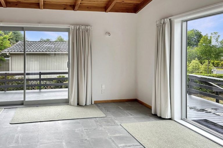 Photo of property in 1/5 Aubrey Crescent, Rainbow Point, Taupo, 3330