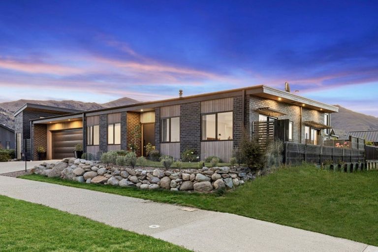 Photo of property in 35 Campbell Road, Wanaka, 9305