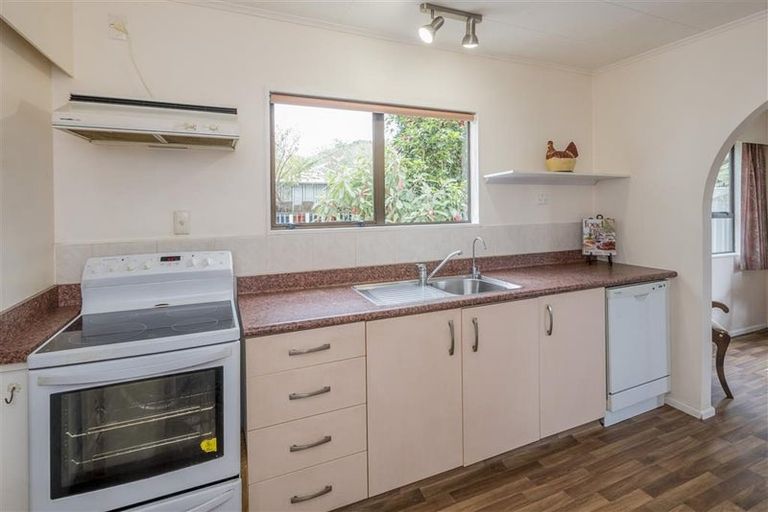 Photo of property in 80b Elizabeth Street, Waikanae, 5036