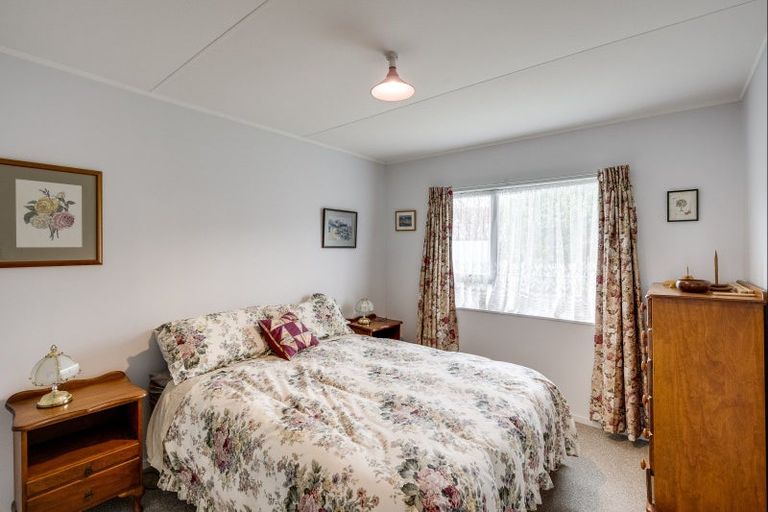 Photo of property in 233a Grove Road, Mayfair, Hastings, 4122