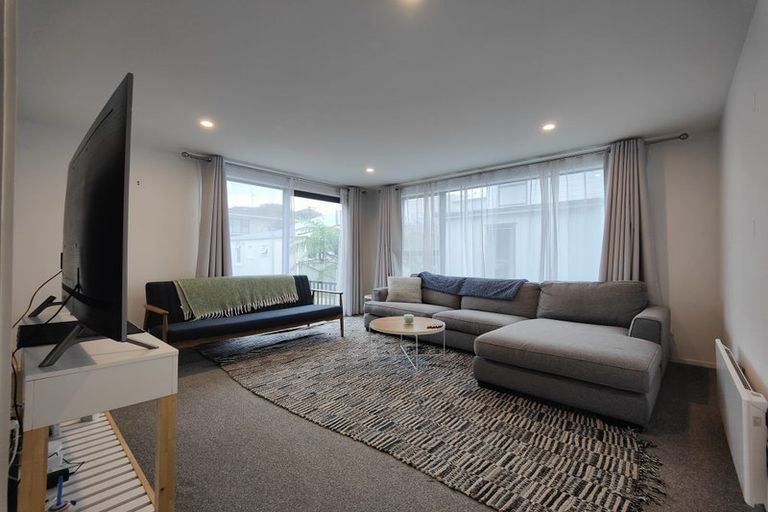 Photo of property in 77c Herald Street, Berhampore, Wellington, 6023