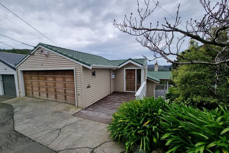 Photo of property in 38 Homewood Avenue, Karori, Wellington, 6012