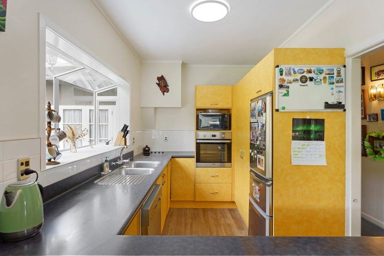 Photo of property in 164 Main Road South, Raumati South, Paraparaumu, 5032