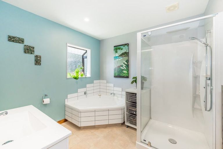 Photo of property in 28 Matenga Street, Waikanae, 5036