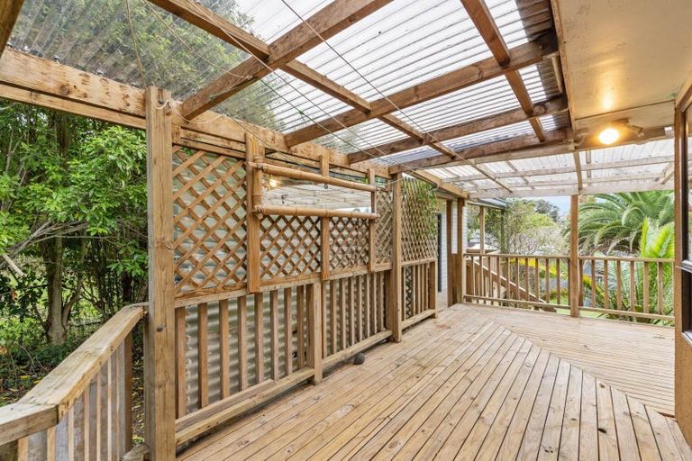 Photo of property in 6 Serjeant Street, Henderson, Auckland, 0612