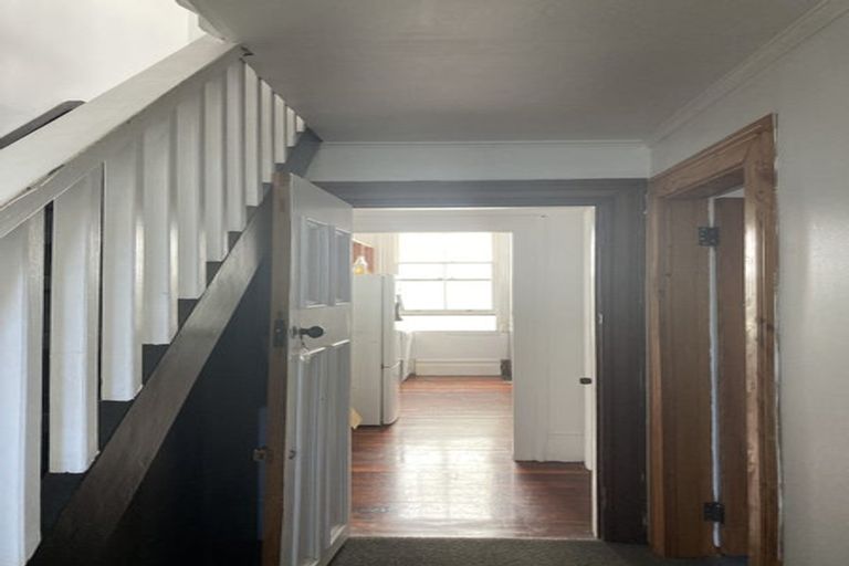 Photo of property in 15 Myrtle Crescent, Mount Cook, Wellington, 6021