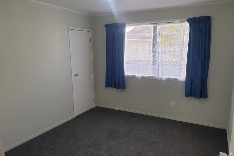 Photo of property in 12 Edwin Freeman Place, Ranui, Auckland, 0612