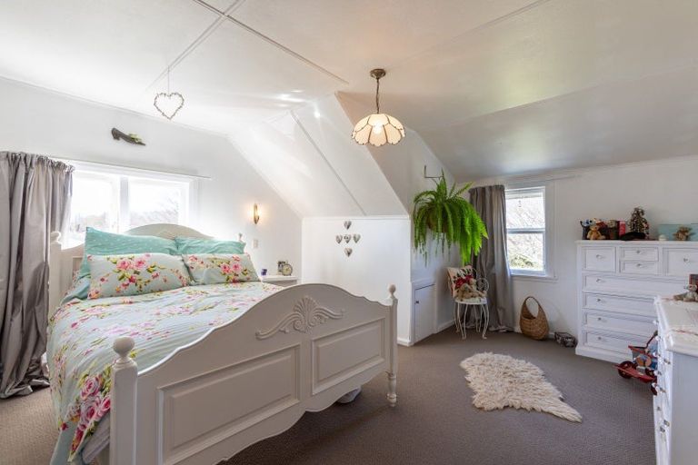 Photo of property in 34 Queen Street, Dannevirke, 4930